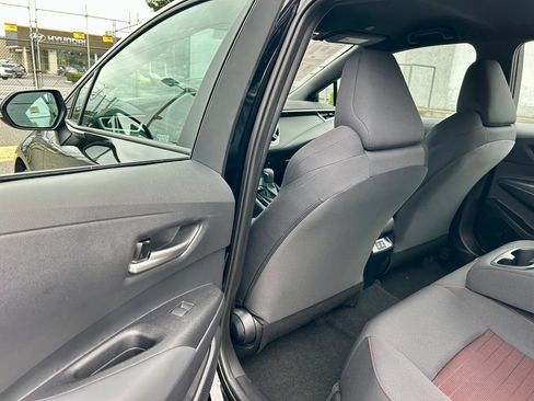 Certified 2025 Toyota Corolla SE w/ Convenience Package FWD image 11