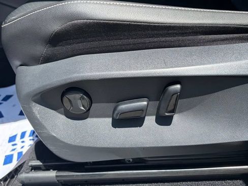 Used 2022 Volkswagen Tiguan SE R-Line FWD image 16
