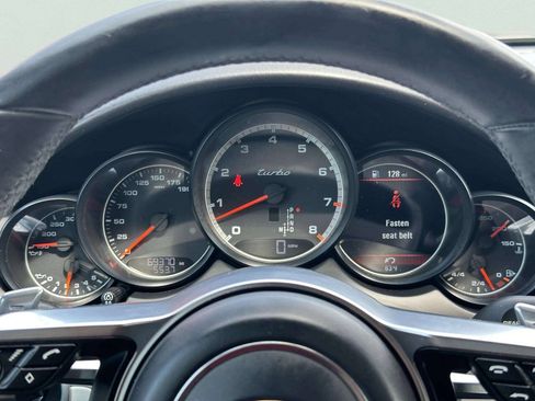 Used 2015 Porsche Cayenne Turbo AWD/4WD image 36