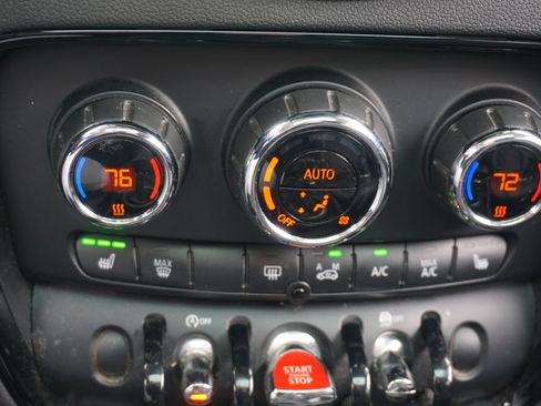 Used 2017 MINI Cooper Clubman S image 12