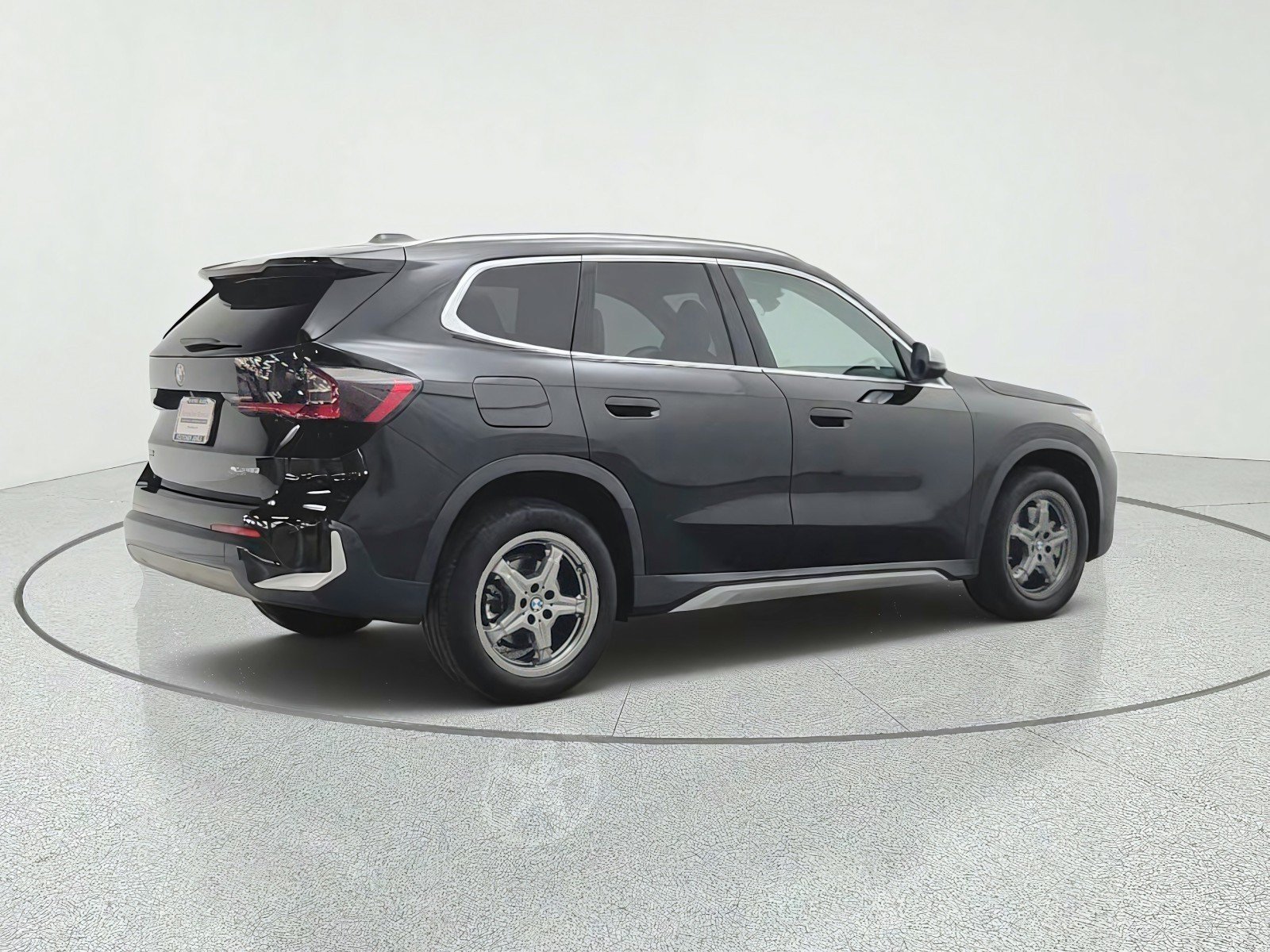 Used 2023 BMW X1 xDrive28i w/ Convenience Package AWD/4WD image 5