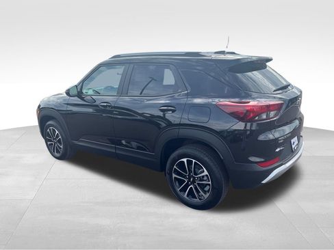 New 2026 Chevrolet TrailBlazer LT w/ LT Cold Weather Package AWD/4WD image 3