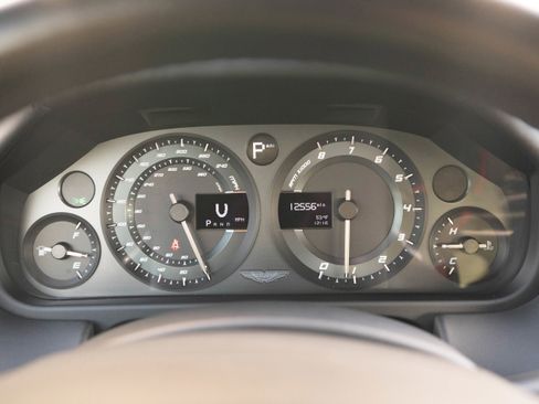 Used 2016 Aston Martin DB9 GT image 6