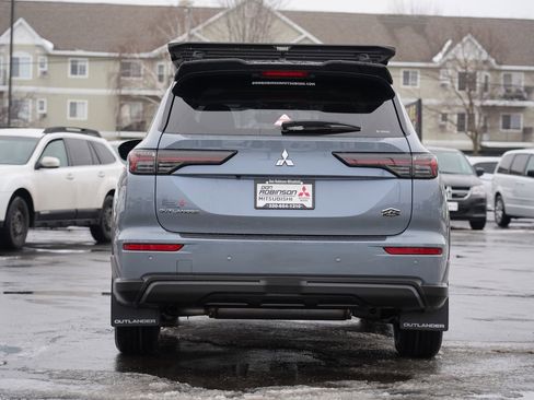 New 2026 Mitsubishi Outlander Trail Edition image 4