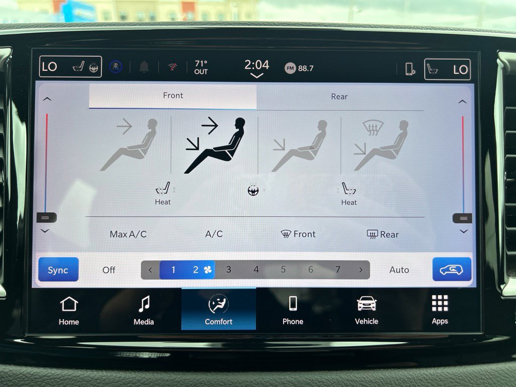 Used 2025 Chrysler Pacifica Select FWD image 29