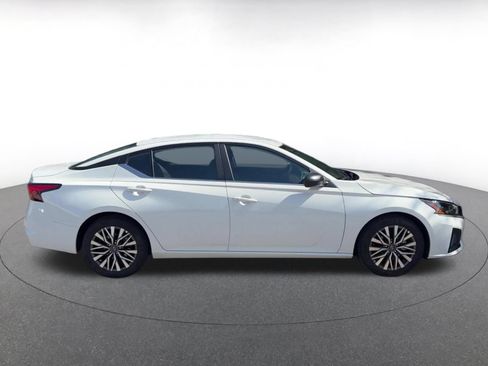 Used 2026 Nissan Altima 2.5 SV FWD image 16