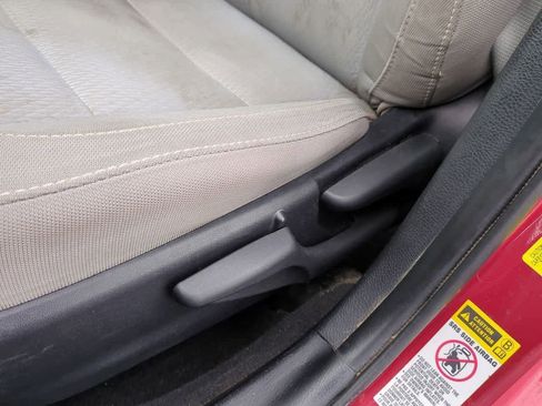 Used 2016 Toyota Corolla LE image 15