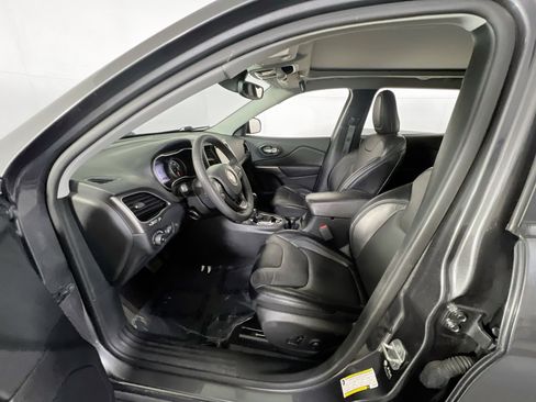 Used 2022 Jeep Cherokee Limited image 20