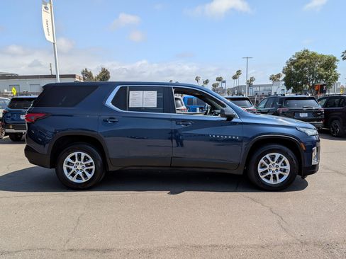 Used 2022 Chevrolet Traverse LS FWD image 5