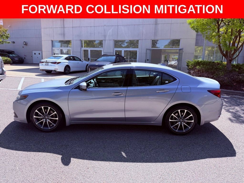 Used 2017 Acura TLX w/ Technology Package FWD image 4