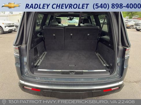Used 2024 Jeep Grand Wagoneer L Series III AWD/4WD image 19