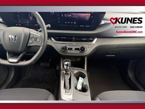 Used 2025 Buick Envista Preferred w/ Convenience I Package FWD image 24