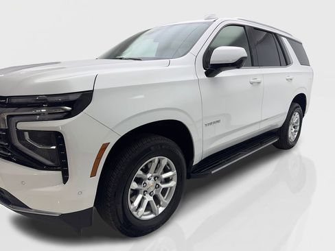 Used 2025 Chevrolet Tahoe LT AWD/4WD image 11