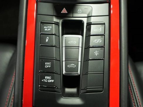 Used 2019 Porsche 911 Speedster image 22