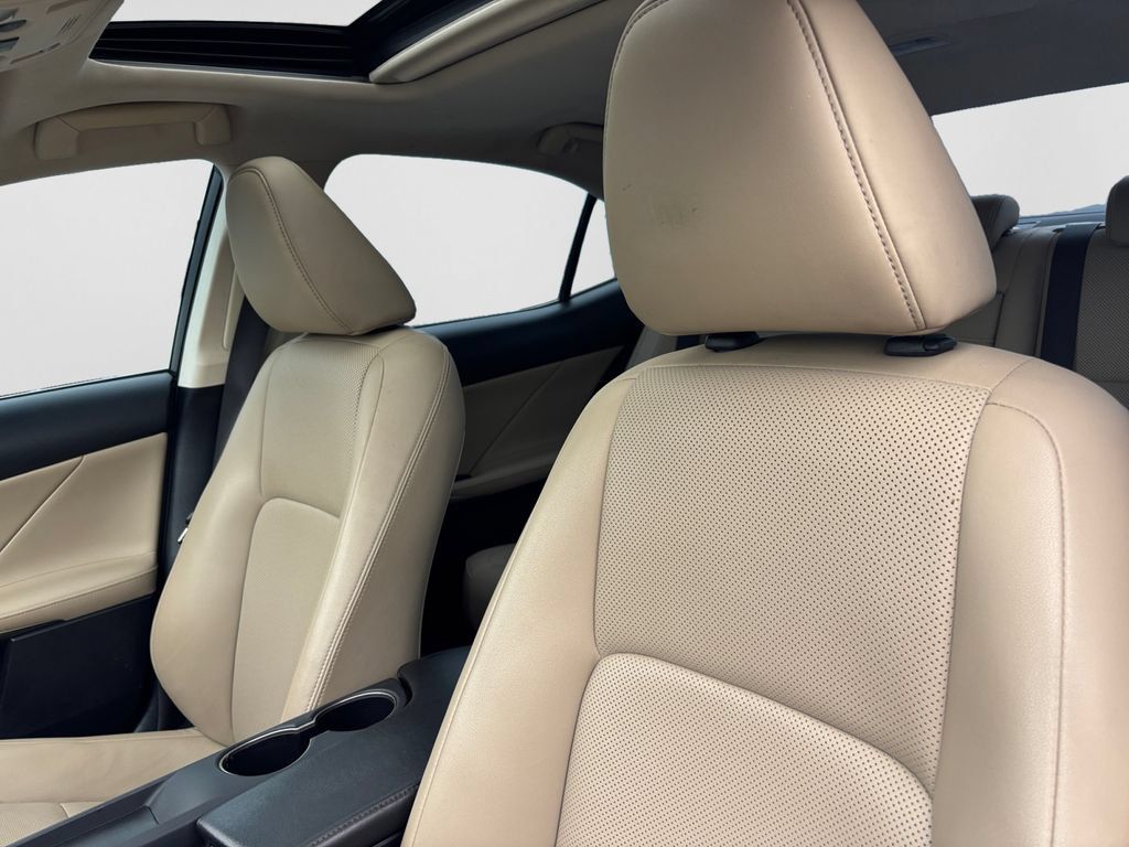 Used 2019 Lexus IS 300 w/ Premium Package RWD image 40