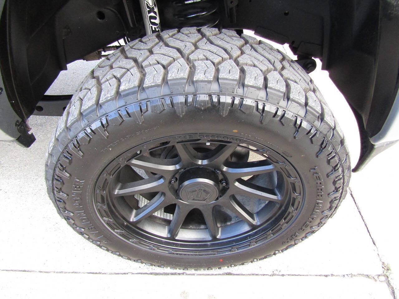 Used 2022 RAM 2500 Laramie w/ Body Color Bumper Group AWD/4WD image 21