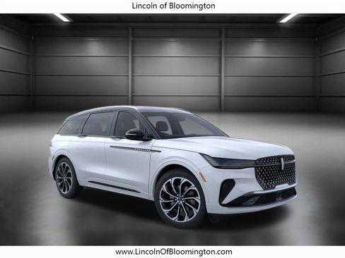 New 2026 Lincoln Nautilus Reserve image 10