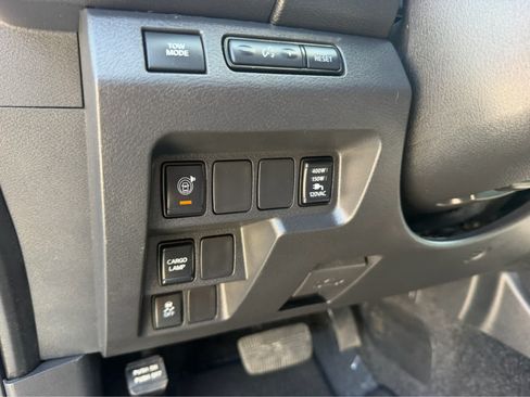Used 2022 Nissan Frontier SV w/ Technology Package RWD image 28