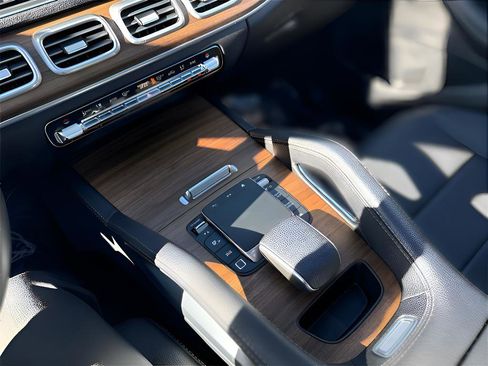 Used 2025 Mercedes-Benz GLE 350 4MATIC image 21