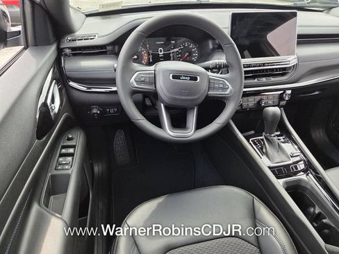 New 2026 Jeep Compass Latitude AWD/4WD image 7