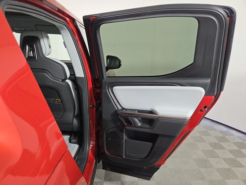 Used 2023 Rivian R1T Adventure AWD/4WD image 19
