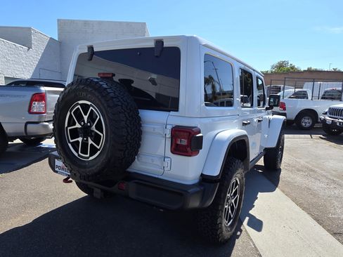New 2026 Jeep Wrangler Unlimited Rubicon AWD/4WD image 4