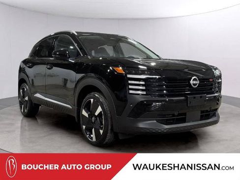 Certified 2025 Nissan Kicks SR AWD/4WD image 1