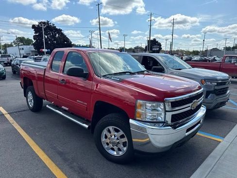 Used 2011 Chevrolet Silverado 2500 LT w/ Snow Plow Prep Package AWD/4WD image 3