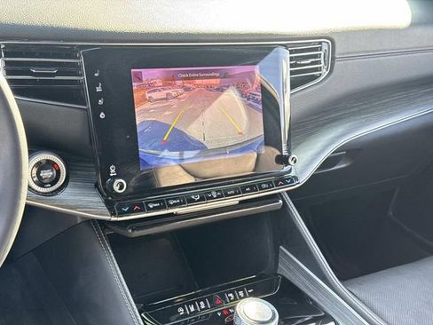 Used 2024 Jeep Wagoneer L Series II w/ Flexible Seating Group image 23