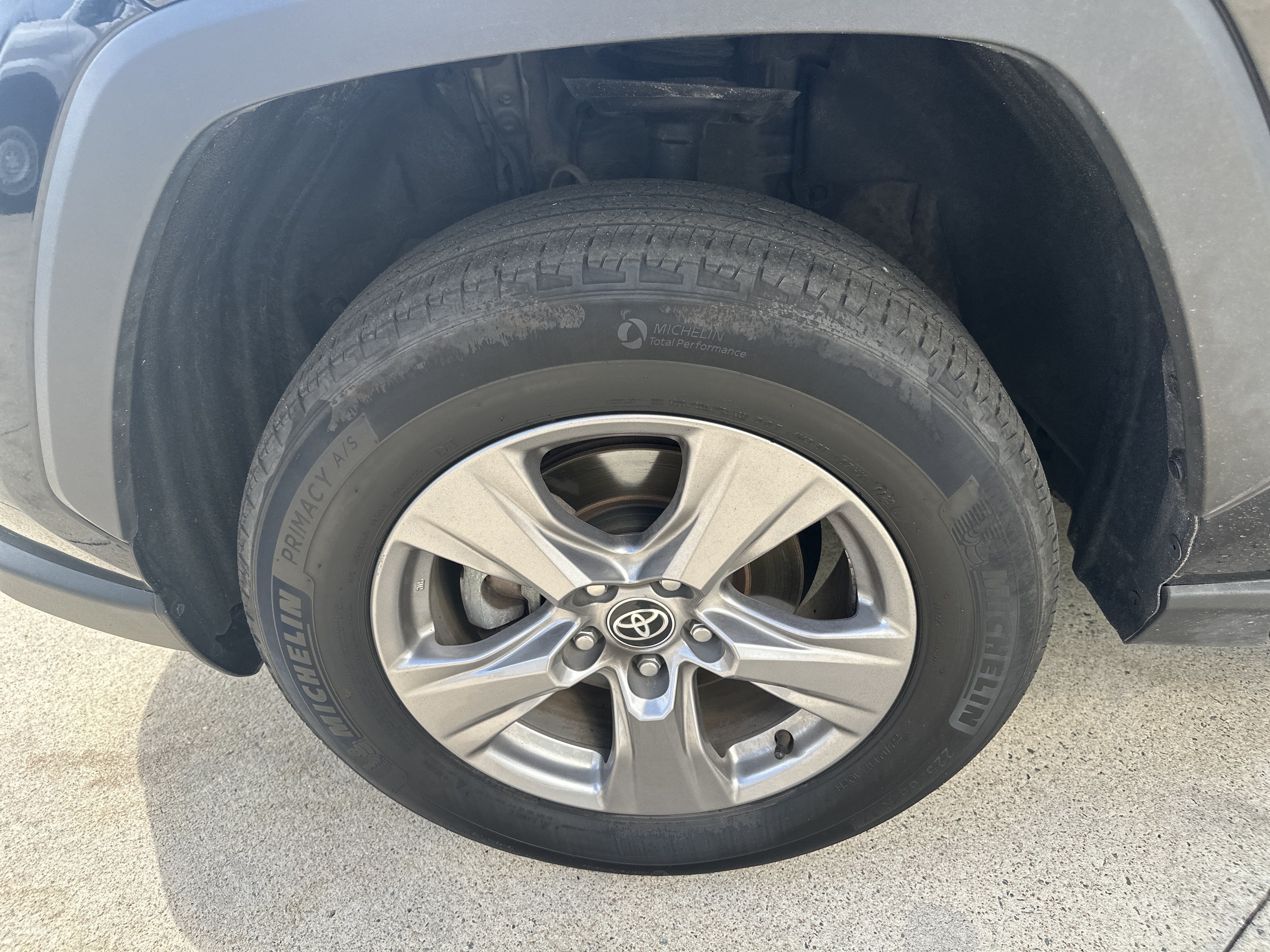 Used 2025 Toyota RAV4 XLE AWD/4WD image 34