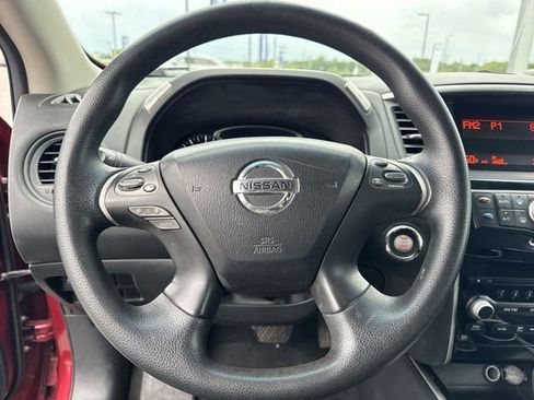 Used 2014 Nissan Pathfinder S AWD/4WD image 18