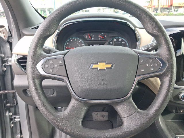 Used 2023 Chevrolet Traverse LS FWD image 14
