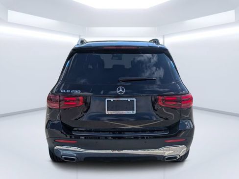 Used 2025 Mercedes-Benz GLB 250 image 4