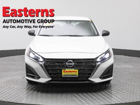 Used 2023 Nissan Altima 2.5 SL image 2