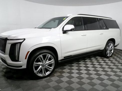 Certified 2025 Cadillac Escalade ESV Sport Platinum AWD/4WD image 2