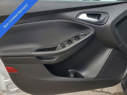 Certified 2018 Ford Focus SE FWD image 7