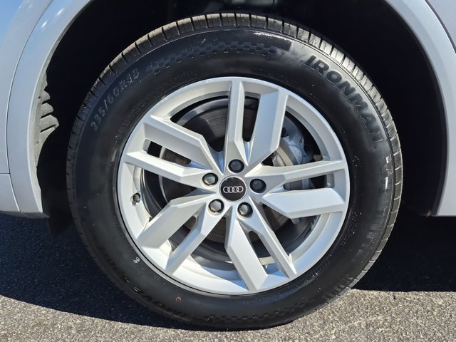 Used 2022 Audi Q5 2.0T Premium w/ Convenience Package AWD/4WD image 21