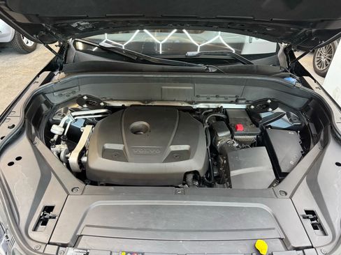 Used 2016 Volvo XC90 T6 Momentum w/ Momentum Plus Package image 27