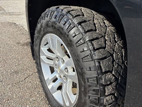 Used 2020 Chevrolet Suburban 4WD w/ Max Trailering Package image 22