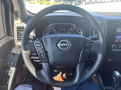Used 2023 Nissan Frontier SV w/ Tow Package AWD/4WD image 15