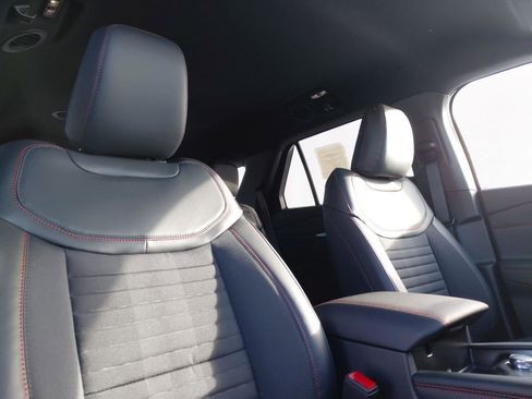 New 2026 Ford Explorer ST-Line w/ ST-Line Street Pack image 15