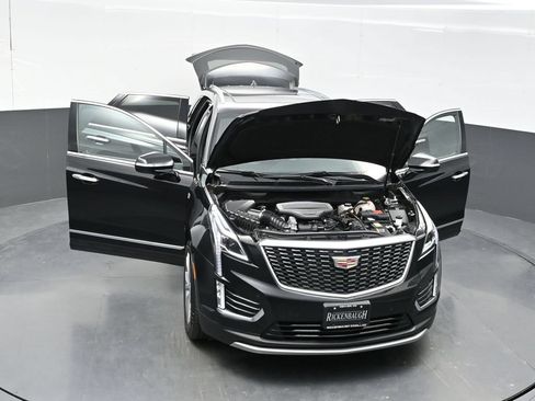 Certified 2024 Cadillac XT5 Premium Luxury AWD/4WD image 35