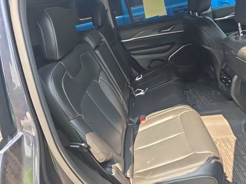Used 2023 Jeep Grand Cherokee 4WD 4xe w/ Luxury Tech Group II image 16