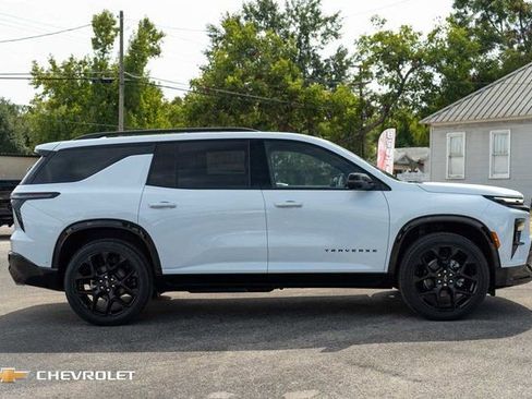New 2026 Chevrolet Traverse RS image 4