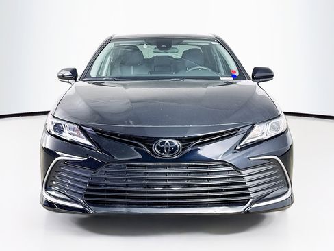 Used 2024 Toyota Camry LE FWD image 3