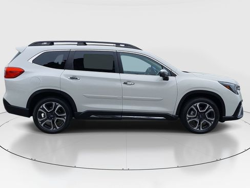 Used 2023 Subaru Ascent Touring AWD/4WD image 8