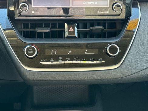 Used 2022 Toyota Corolla LE image 22
