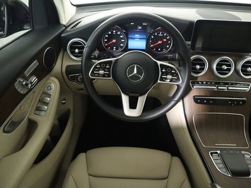 Used 2022 Mercedes-Benz GLC 300 image 10