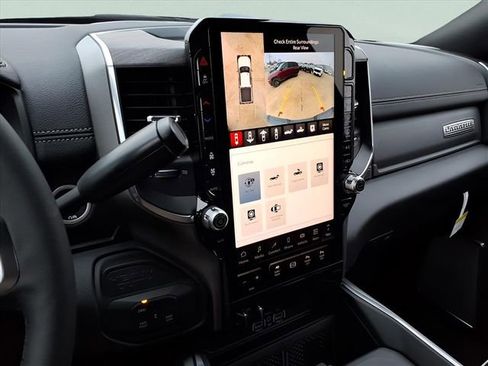 New 2026 RAM 2500 Laramie AWD/4WD image 18