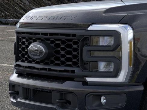 New 2025 Ford F250 XLT w/ Black Appearance Package image 17